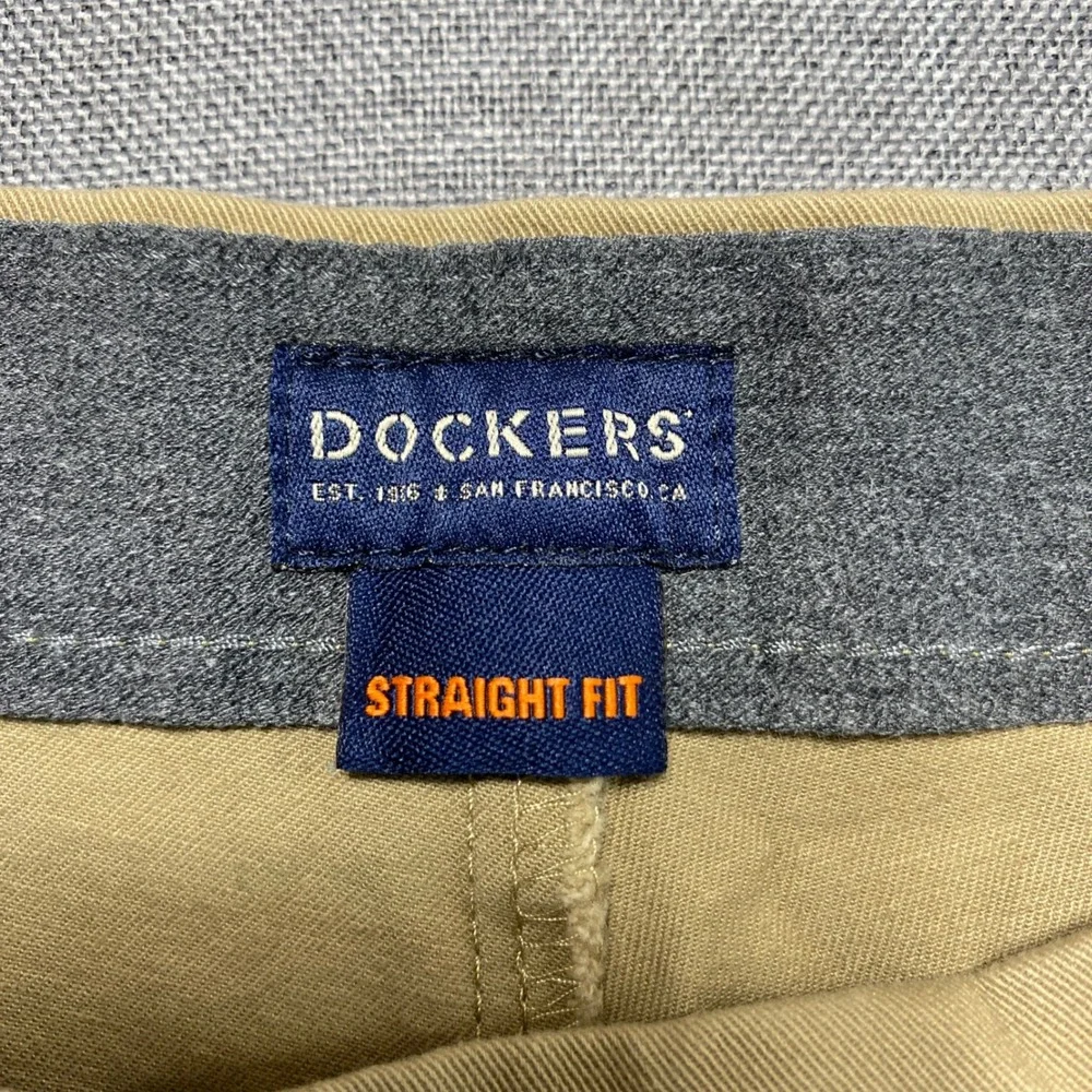 Dockers Workday Khaki Mens 38x34 Tan Straight Fit Smart 360 Flex Chino Pants NEW